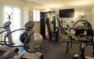 Posilňovňa alebo fitness centrum v ubytovaní Hotel Hambros - Il Parco in Villa Banchieri