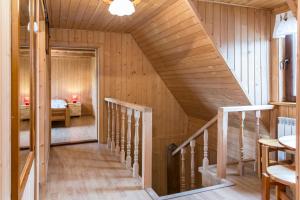 Posteľ alebo postele v izbe v ubytovaní udanypobyt Apartamenty Przy Lesie 2