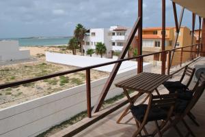 En balkong eller terrass på Ca Madeira II - Estoril Beach Apartments