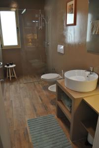 Ca Madeira II - Estoril Beach Apartments tesisinde bir banyo