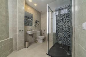 Un baño de Hotel Ciudad del Mar