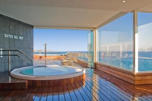 תמונה מהגלריה של Suites del Mar by Melia באליקנטה