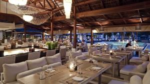 Restaurace v ubytování SALA Samui Choengmon Beach Resort