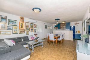 Kuchyň nebo kuchyňský kout v ubytování Apartments Slavomir