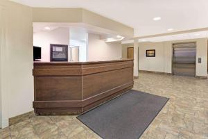 The lobby or reception area at Microtel Inn & Suites Cheyenne