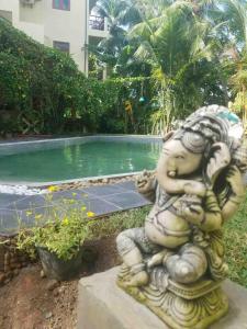 A garden outside Hotel Finlanka