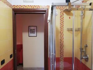 Koupelna v ubytování B&B Domus Traiani Benevento