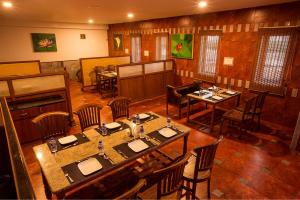 Restaurace v ubytování Mayapuri Amira