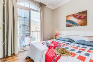 Posteľ alebo postele v izbe v ubytovaní LUXURY WHITE VILLA with sea view, heated pool