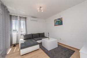 Posezení v ubytování Villa Star 4 luxury apartment with a pool