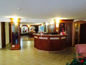 The lobby or reception area at Hotel Glenn