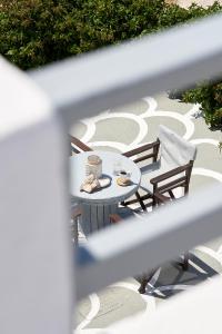 Фотография из галереи Muses Rooms Milos в городе Проватас