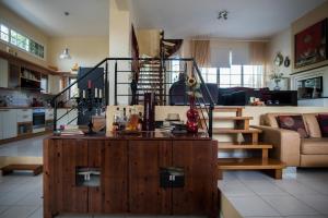 プラタリアにあるSunny Garden villaのギャラリーの写真