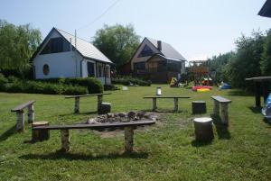 Ogród w obiekcie Agrodomki Okej -Dom Koko