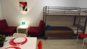 Posteľ alebo postele v izbe v ubytovaní Apartamento Moriones A. A150 m del mar en centro de ciudad