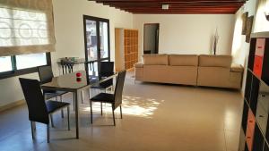 Posedenie v ubytovaní Villa Nazoly, Oasis de Tranquilidad con Piscina Privada en el Corazón de Lanzarote