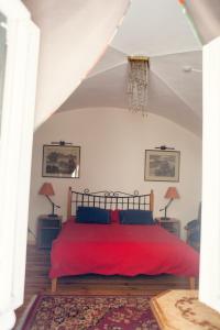 Cama ou camas em um quarto em Mieszkanie Old Town Apartment