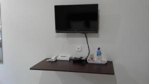 TV a/nebo společenská místnost v ubytování Victory Hotel