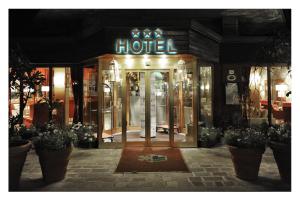 Fotografie z fotogalerie ubytování Hotel Henriette v Malè