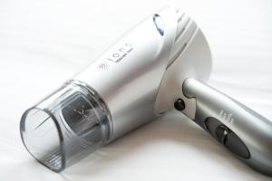 a kitchenaid knife sitting on top of a blender at Hotel Villa Fontaine Tokyo-Hamamatsucho in Tokyo