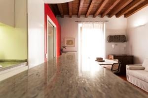 Posedenie v ubytovaní Anfiteatro Apartment in Brera