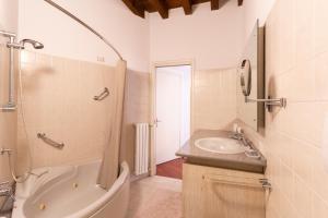 Kúpeľňa v ubytovaní Anfiteatro Apartment in Brera