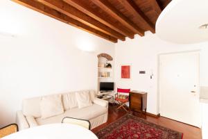 Posedenie v ubytovaní Anfiteatro Apartment in Brera
