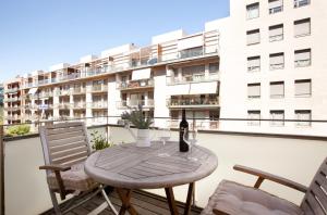 A balcony or terrace at RAMBLA POBLENOU Luxury