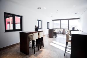 Reštaurácia alebo iné gastronomické zariadenie v ubytovaní Hotel & Winery Señorío de Nevada