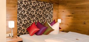 Postel nebo postele na pokoji v ubytování Hotel Post