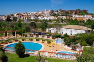 Bazén v ubytování Casa Margarida Azul nebo v jeho okolí
