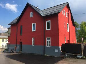 Budynek, w którym mieści się apartament
