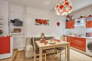 Kuchyň nebo kuchyňský kout v ubytování Apartment U Medvídka