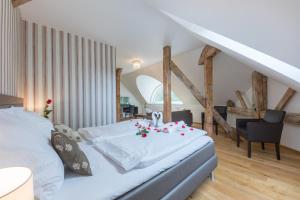 Posteľ alebo postele v izbe v ubytovaní Wellness & Spa hotel Villa Regenhart