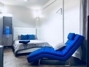 Postel nebo postele na pokoji v ubytování Modern Suite #0 - best location