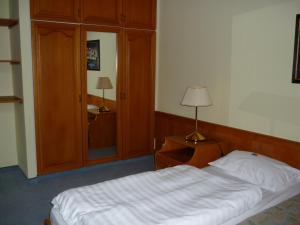 Posteľ alebo postele v izbe v ubytovaní Öreg Malom Hotel