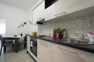 Fotografie z fotogalerie ubytování Apartments Mladenka v destinaci Malinska