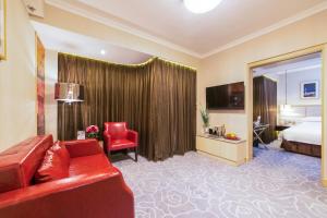 Televiisor ja/või meelelahutuskeskus majutusasutuses Metropark Hotel Macau