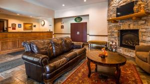 Posezení v ubytování Best Western Plus Ticonderoga