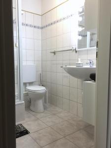 Koupelna v ubytování Großes helles Zimmer + eigenes Bad