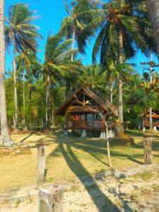 Gallery image of Ary's Lagoon Bungalow & Hotel in Karimunjawa