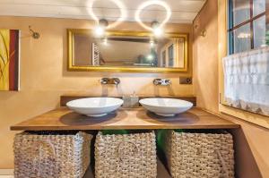 Fotografie z fotogalerie ubytování Charming Little Chalet for 6 People & Free Ski Lockers v destinaci Grindelwald
