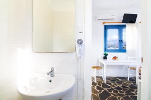 Kúpeľňa v ubytovaní Okirroi Villas Chersonissos