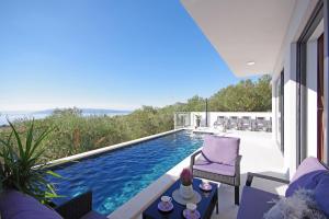 Bazén v ubytovaní Holiday home Anja alebo v jeho blízkosti