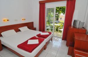 Gallery image of Chrissafis Hotel in Panagia