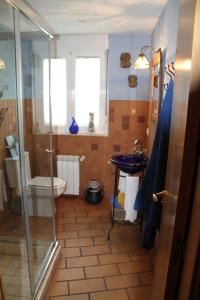 A bathroom at Villa Bosque Albite