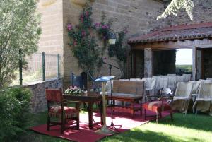 A garden outside Parador de Benavente