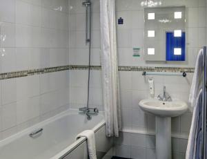 Koupelna v ubytování Best Western Thurrock Hotel