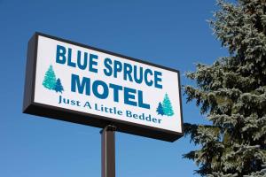 Certifikát, hodnocení, plakát nebo jiný dokument vystavený v ubytování Blue Spruce Motel