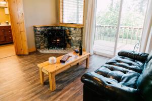 Prostor za sedenje u objektu Pine River Ranch B&B